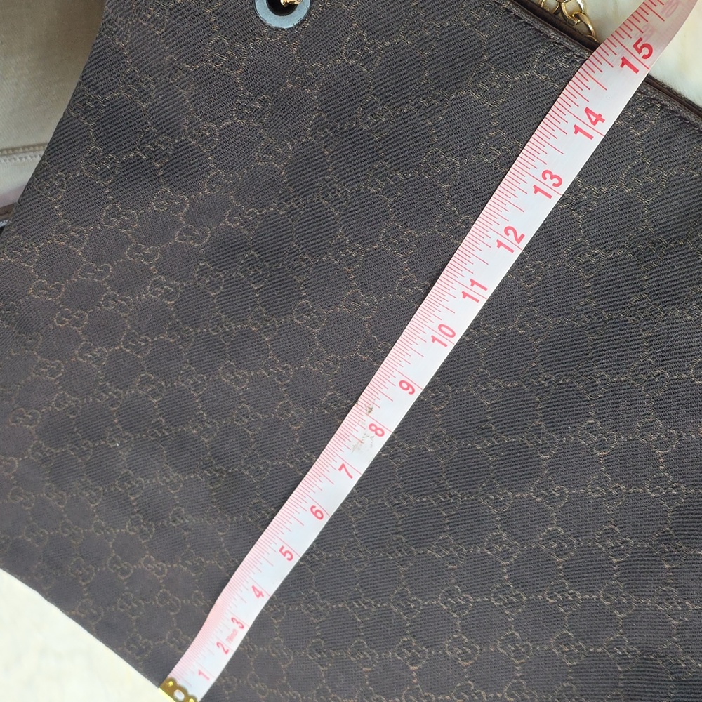 Gucci Brown Shoulder Bag with Gold Chain - Picture 12 of 13